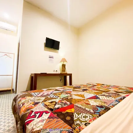 Hinggil Homestay Syariah Malioboro Yogya RedPartner Yogyakarta Bagian luar foto